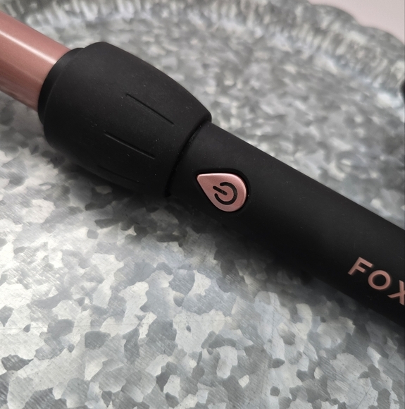 ⭐️40% Off⭐️Foxybae Hair Curling Wand 25 mm - Picture 5 of 9
